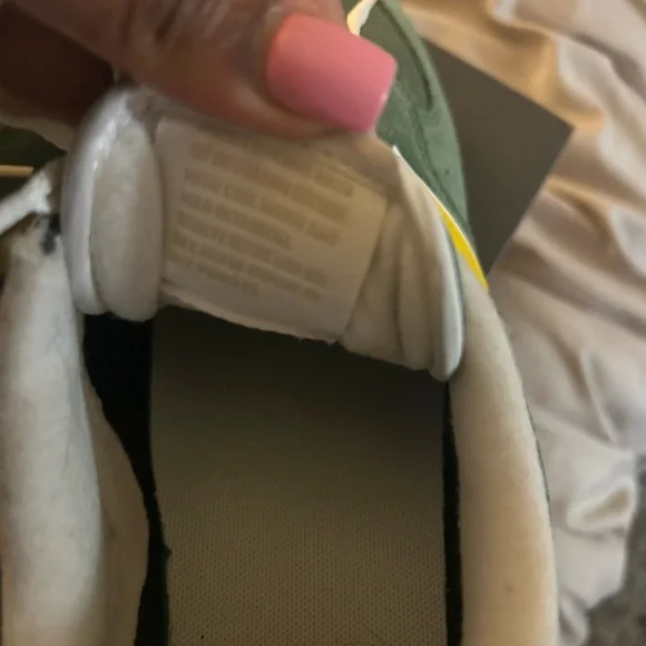 New Balance Kids Sneakers in Green and Yellow - Picture 5 of 8